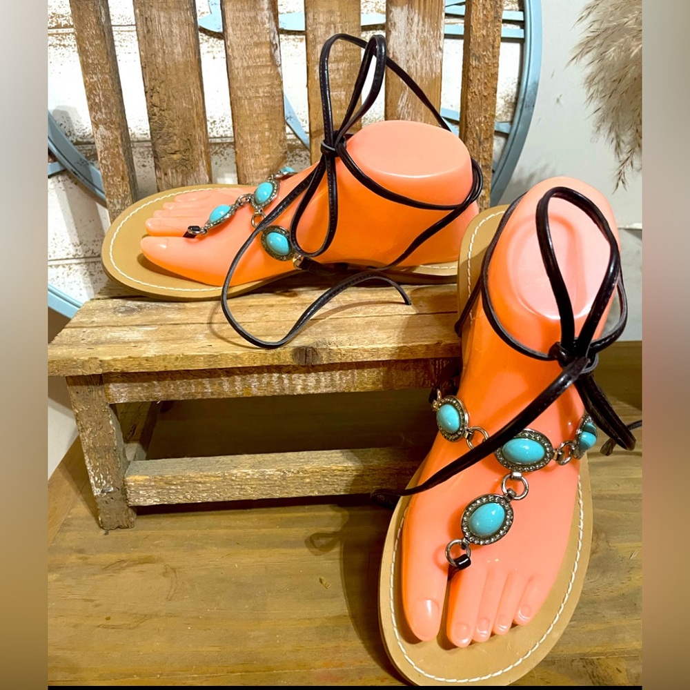 Colin Stuart Leather Sandal W/ Turquoise Stone & Silver Medallion 8.5B Worn ONCE